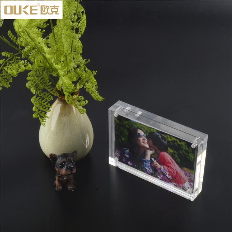 Small durable cheap acrylic photo frames 3.JPG