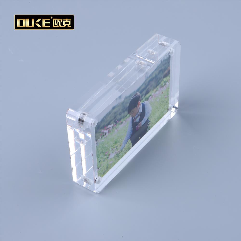 Acrylic photo frame1